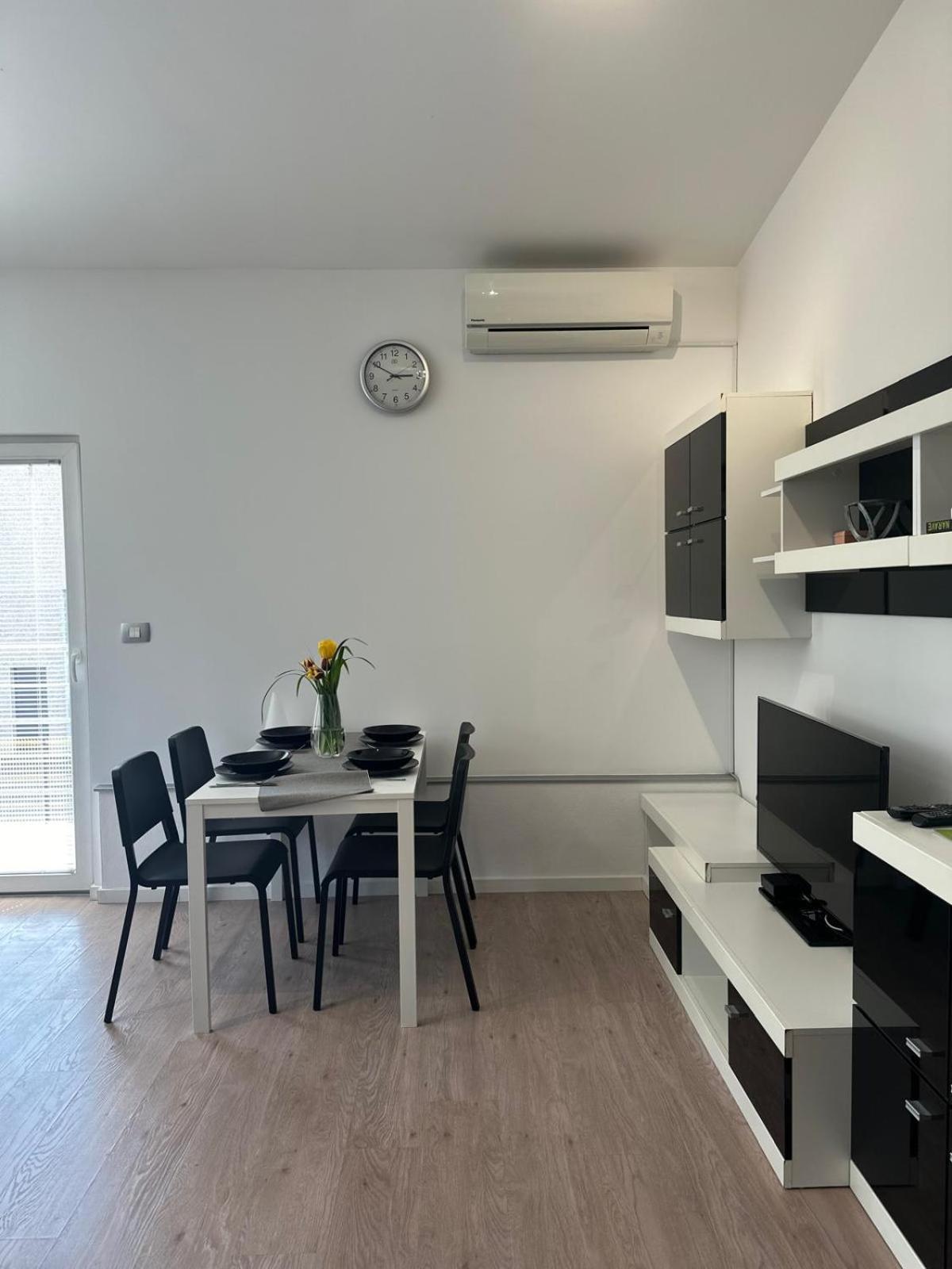 Apartment Stucin Vipava Exterior foto